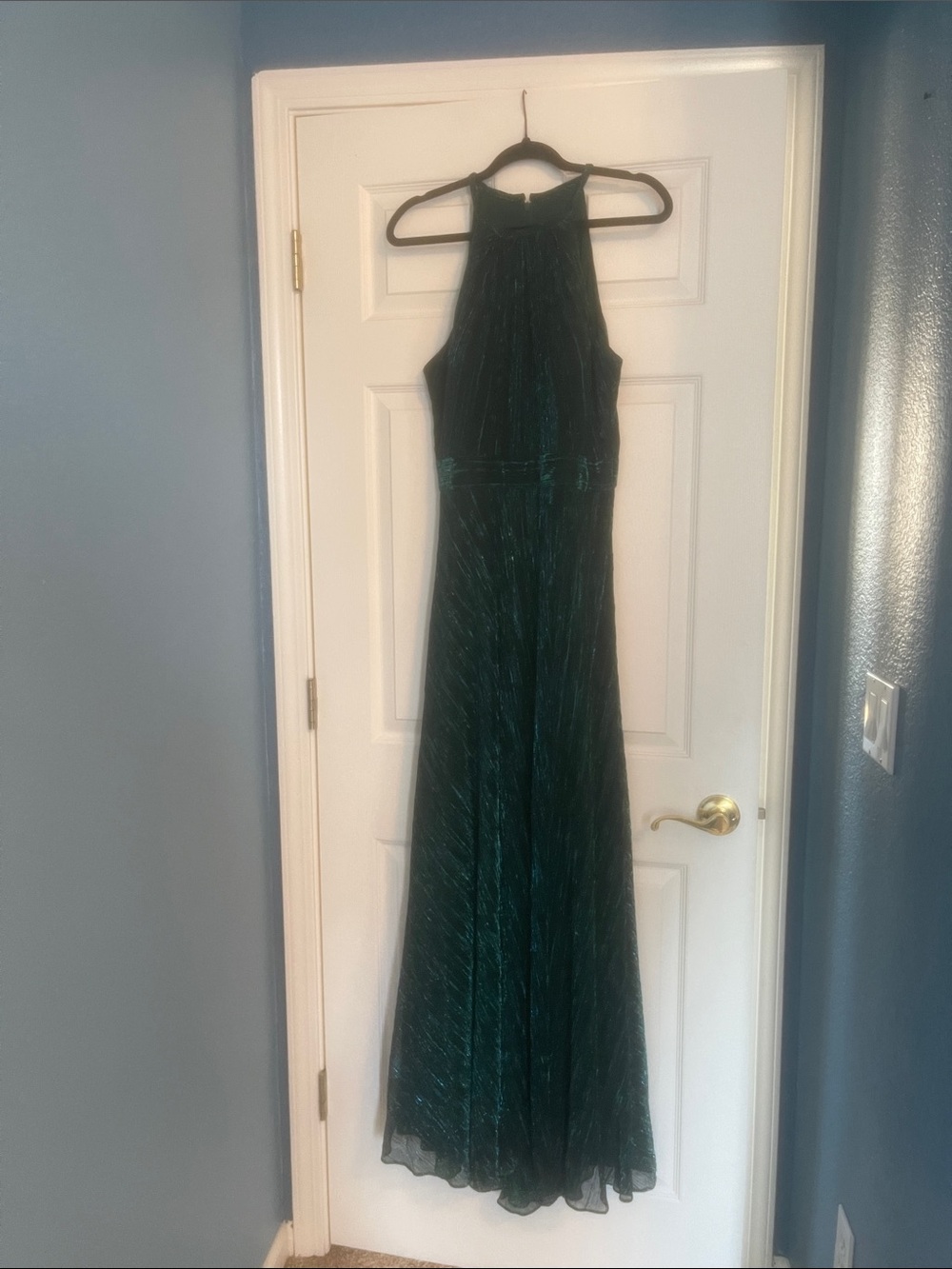 $189.0 MSRP Betsy & Adam Emerald Teal Shimmer Halter Maxi Gown